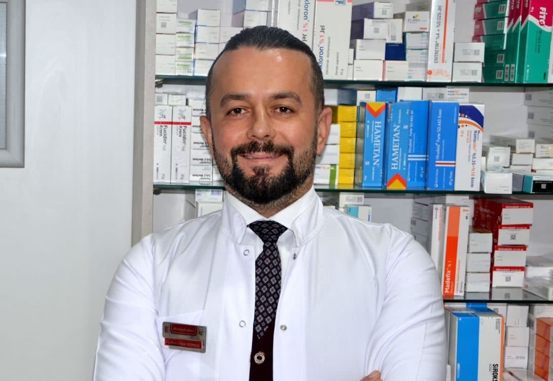 İNSANLARI SEVMEYEN ECZACILIK YAPAMAZ