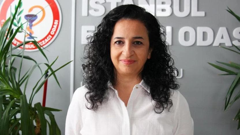 İstanbul Eczacı Odası Başkanı'ndan yeni fakülteler açılmasına tepki: 'Çocuklarımızın geleceklerini çalmayın'