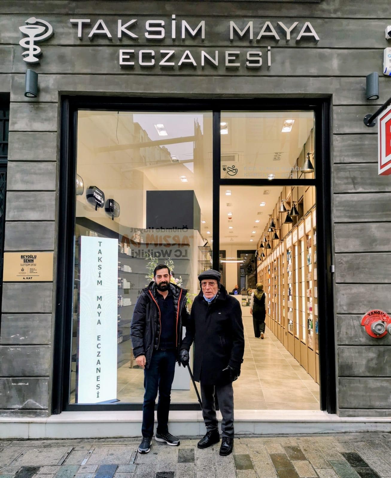 KENDİMİ BİLDİM BİLELİ ECZANE YAŞAMIMIN BİR PARÇASIYDI