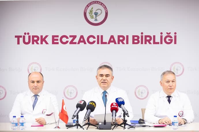 SAĞLIK UZAKTA DEĞİL, ECZACINLA YANINDA